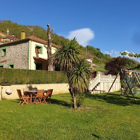Casa Rural La Pumarada De Limes Cangas De Narcea Exterior foto